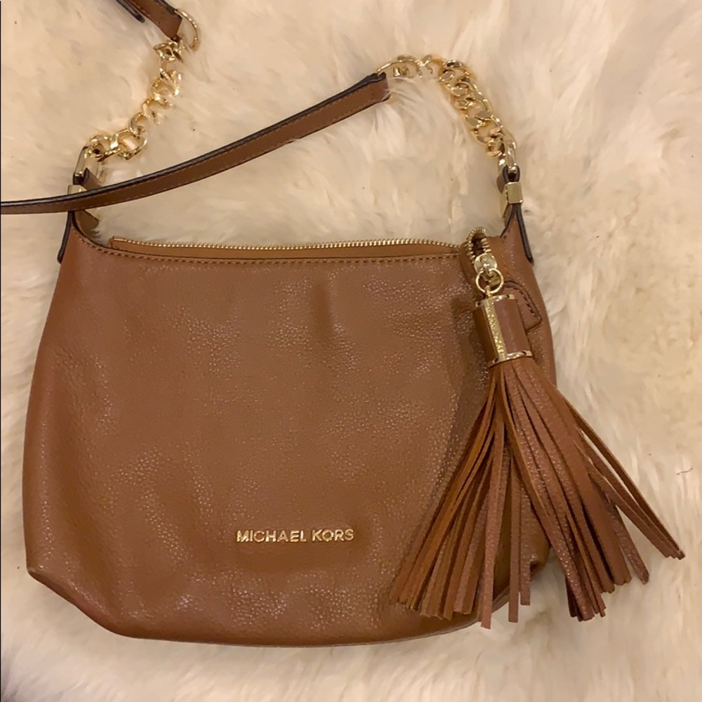 Pre-owned beautiful Crossbody Purse in camel color